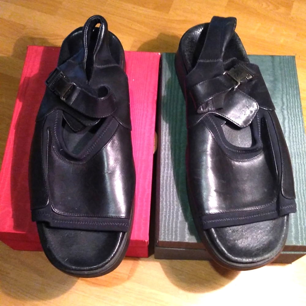 Bacco Bucci Men's Black Sandal made in Italy Size13